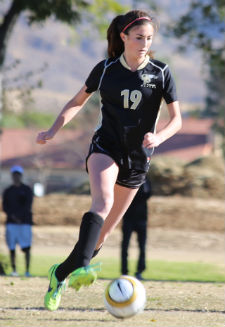 Hannah Adler soccer