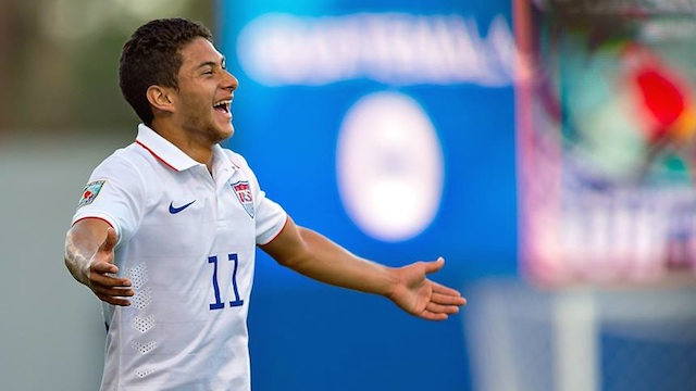 U.S. stops Guatemala 4-1, holds top spot