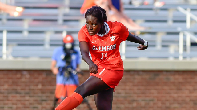 11 Division I women's soccer contenders