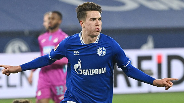 Hoppe scores hat trick in Bundesliga