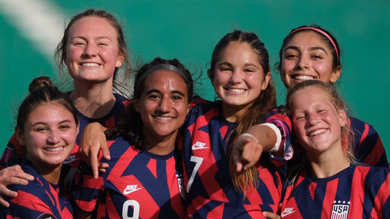 Highlights: U17 WNT wins group