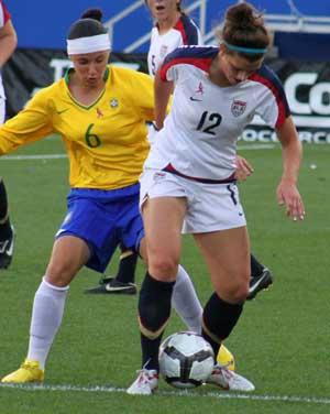 girls club soccer player cari roccaro