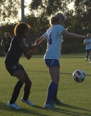 U15 GNT's Elisabeth Jean on defense