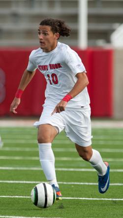 college soccer player Leonardo Fernandes Stony Brook