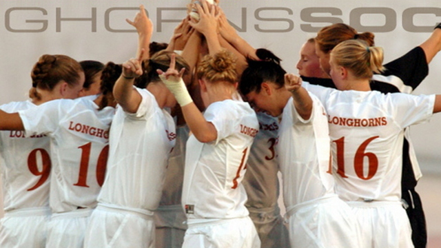 College Spotlight: Longhorns stick together